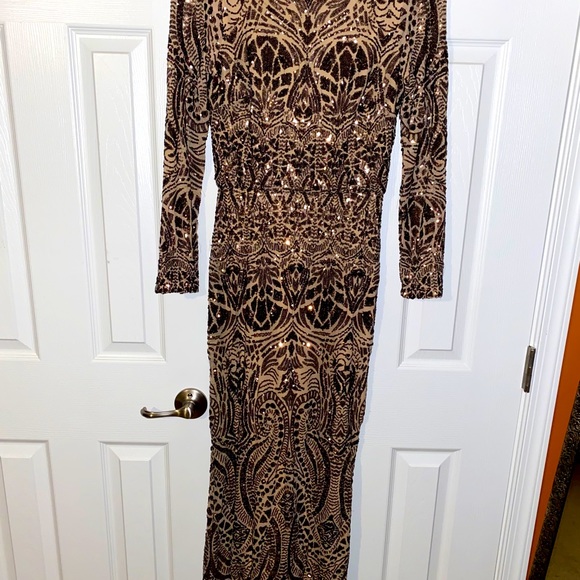 Camilla Dresses & Skirts - Beautiful gown only wore once